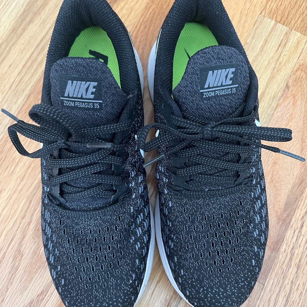 Nike Zoom Pegasus 35 Black and Green Athletic Shoes